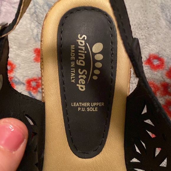 Spring Step | Sling Back Wedge - Picture 7 of 7